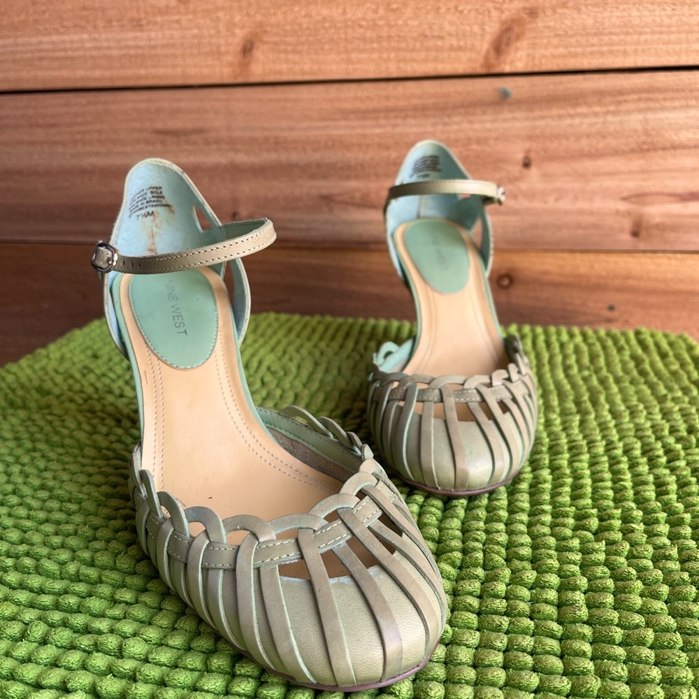 NWOB Nine West Teal 3” Heels